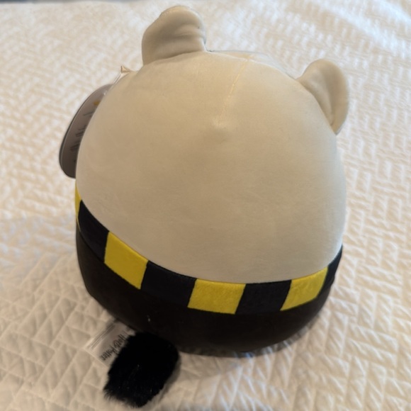 NWT Harry Potter Squishmallow- Hufflepuff Badger - Picture 2 of 4